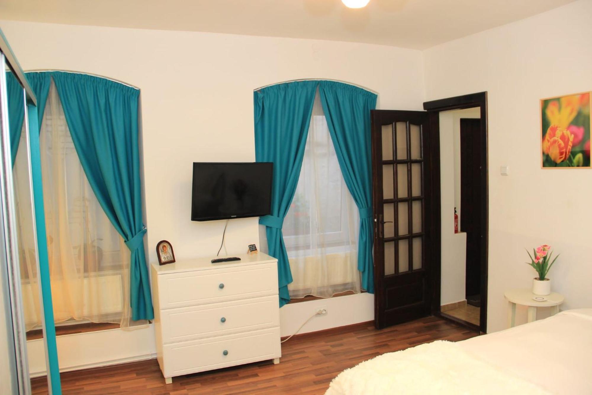John Residence Apartment Brasov With Parking Option ภายนอก รูปภาพ