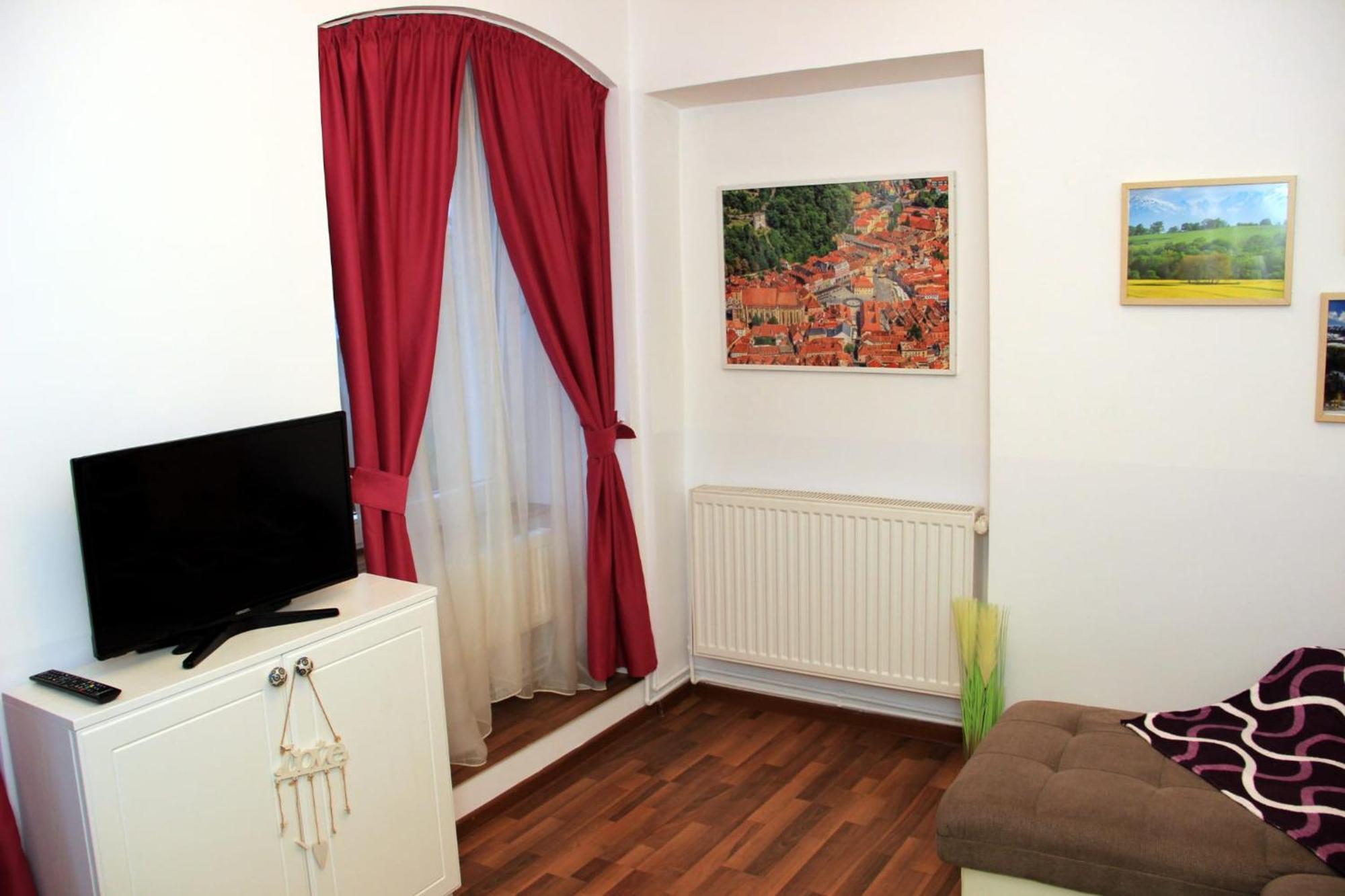 John Residence Apartment Brasov With Parking Option ภายนอก รูปภาพ