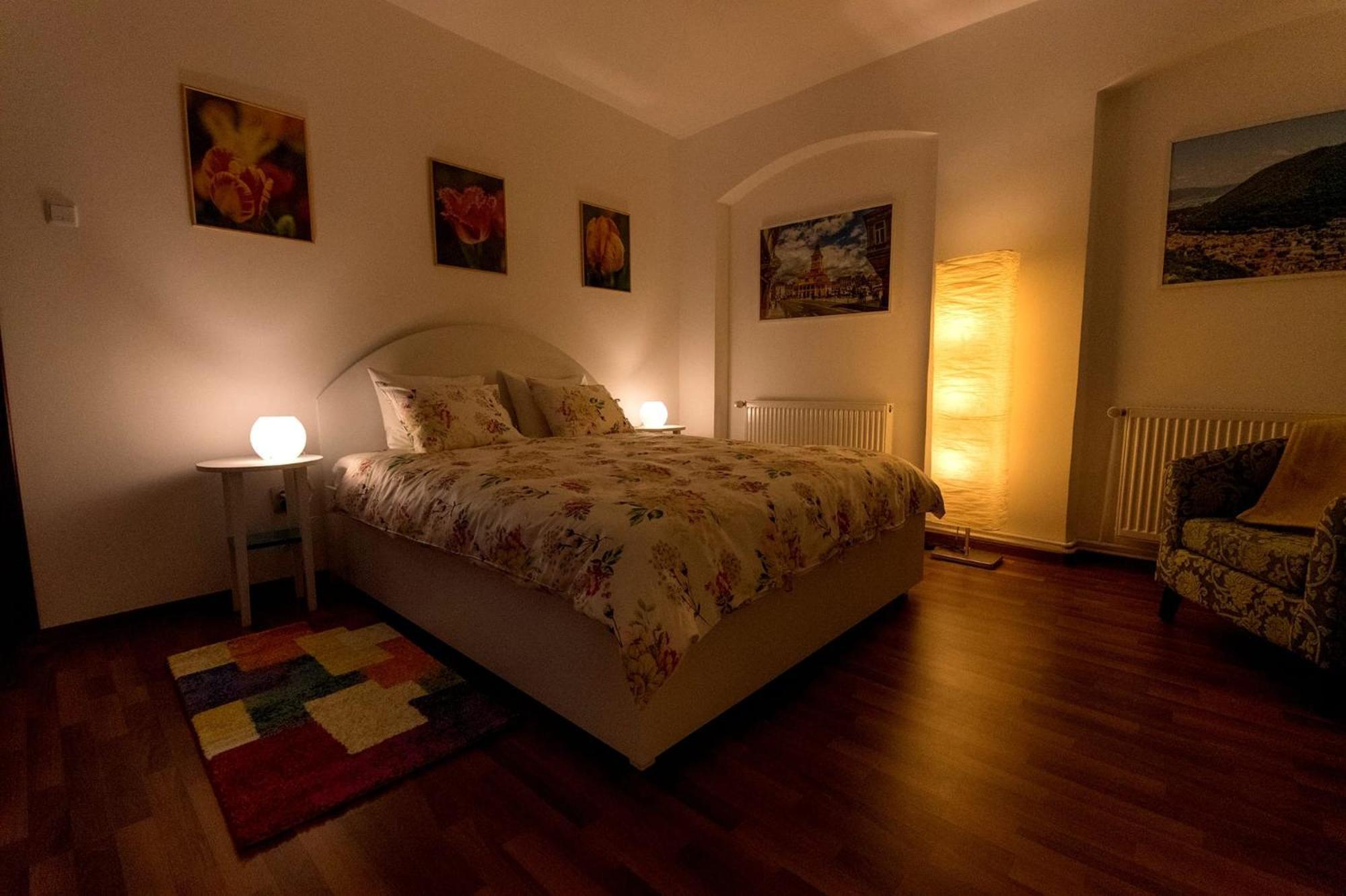 John Residence Apartment Brasov With Parking Option ภายนอก รูปภาพ