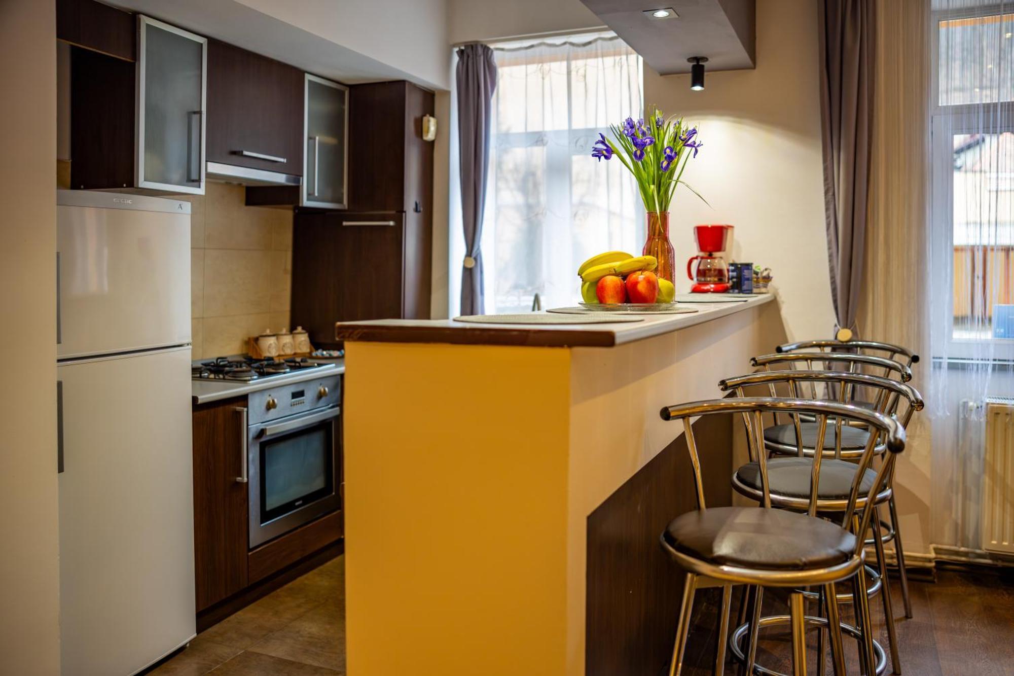 John Residence Apartment Brasov With Parking Option ภายนอก รูปภาพ