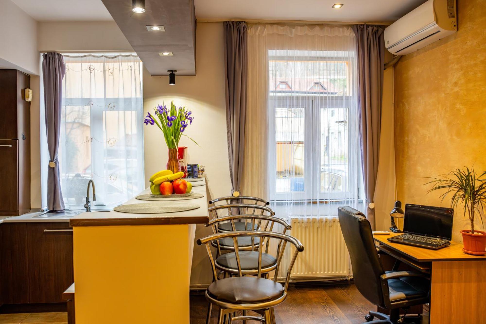John Residence Apartment Brasov With Parking Option ภายนอก รูปภาพ